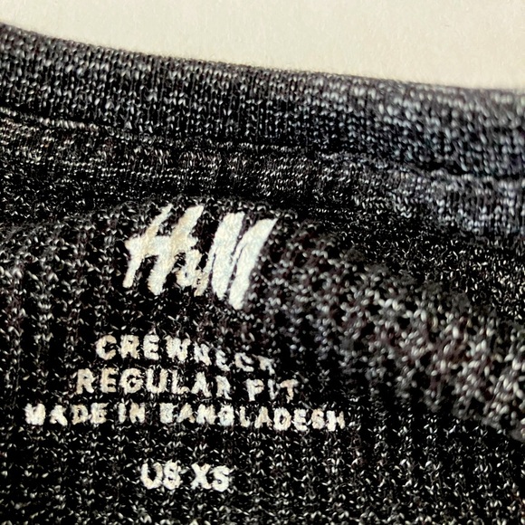 H & M Women’s Crew Neck Pullover Thermal Top, Size XS, Charcoal Gray - Picture 4 of 4